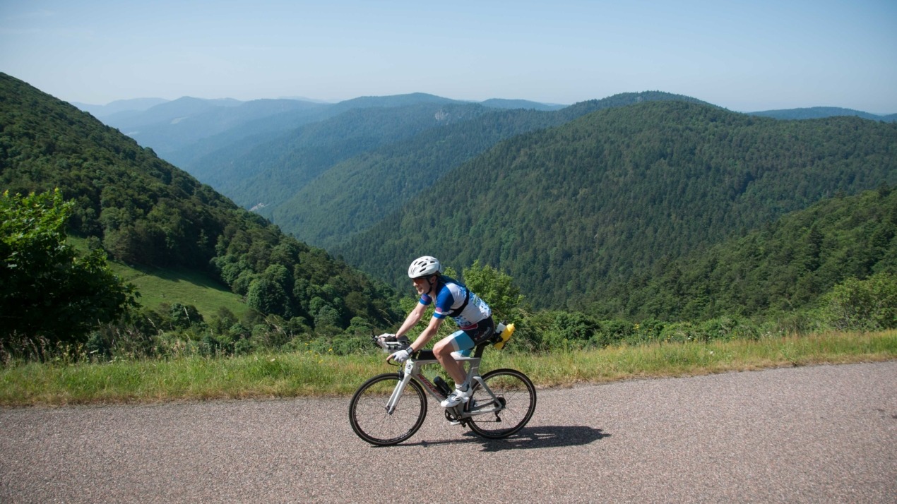 Coureur cycliste durant le Gran Fondo des Vosges